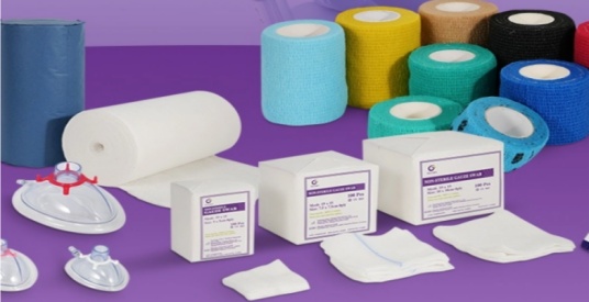 Cómo doblar una venda triangular 3 usos comunes de primeros auxilios paso a paso